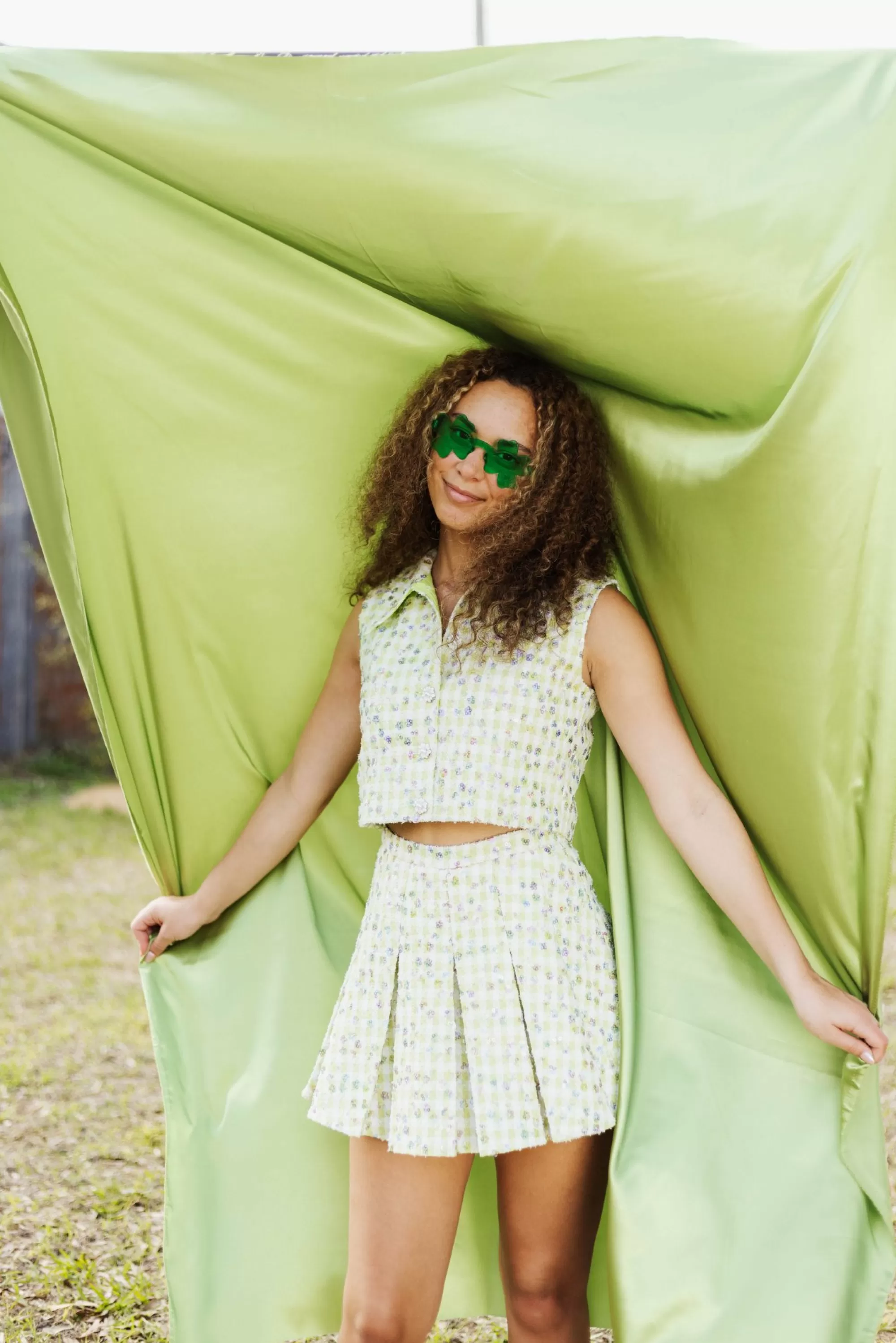 womens Queen Of Sparkles Green Tweed Sleeveless Collar Tank